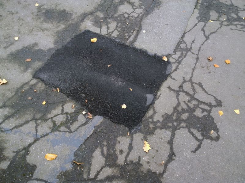 Asphalt Cracks Repair in Savannah, GA